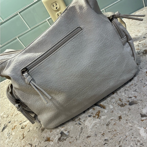 Bueno Neutral Pebble Leather Shoulder Bag - Picture 2 of 6
